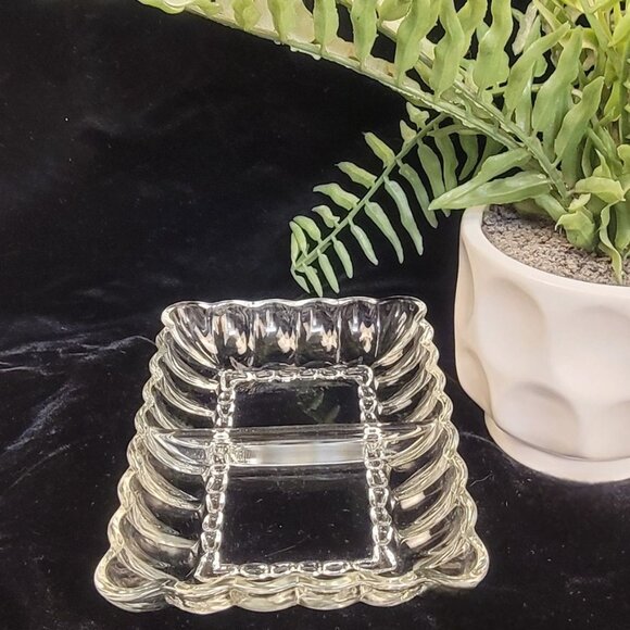 Vintage Clear Pressed Glass Divided Dish with Scalloped Edge - Picture 7 of 13